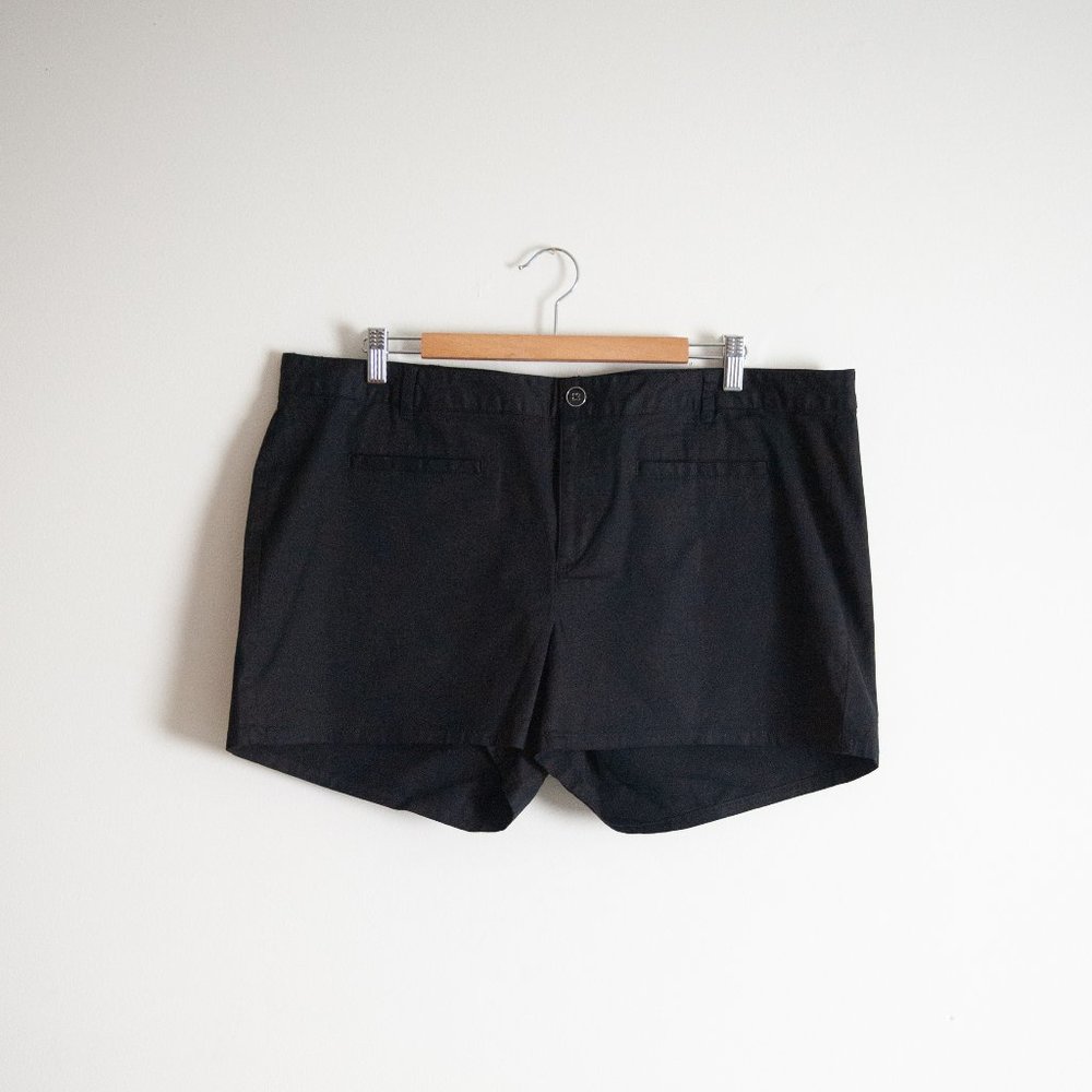 GAP | BLACK SHORTS